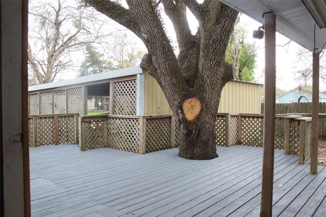 807 Depot Street, El Campo, TX 77437