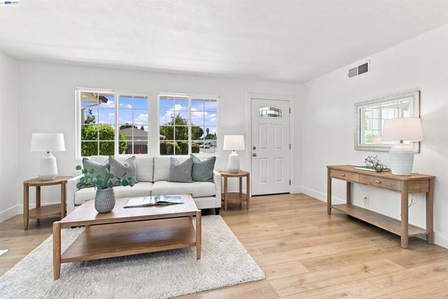 8380 Lucania Street, Dublin, CA 94568