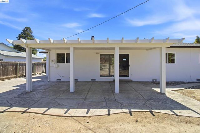 8380 Lucania Street, Dublin, CA 94568