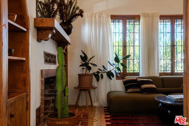 124 W Avenue 41, Los Angeles, CA 90065