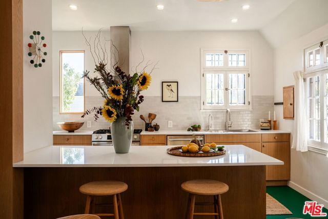 124 W Avenue 41, Los Angeles, CA 90065