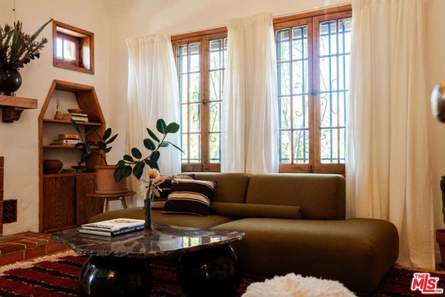 124 W Avenue 41, Los Angeles, CA 90065