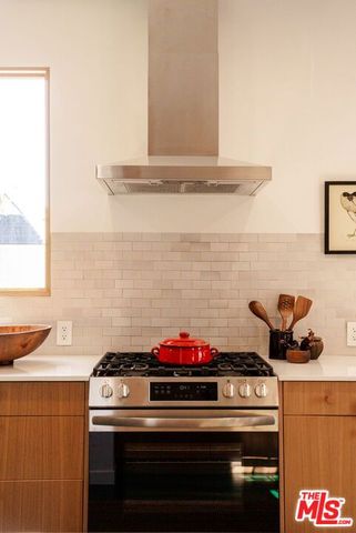 124 W Avenue 41, Los Angeles, CA 90065
