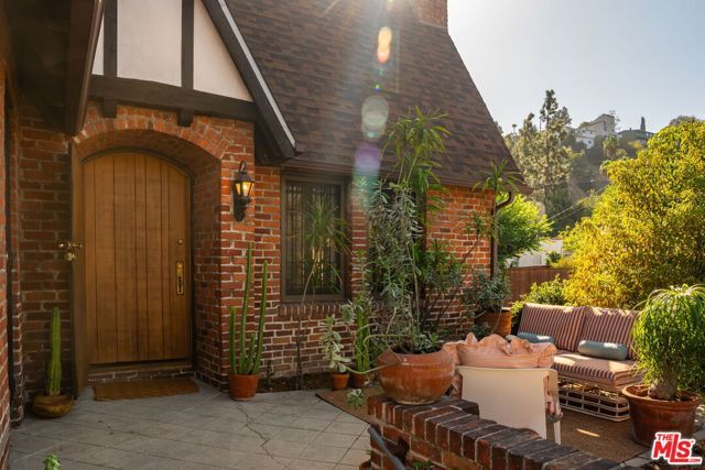 124 W Avenue 41, Los Angeles, CA 90065