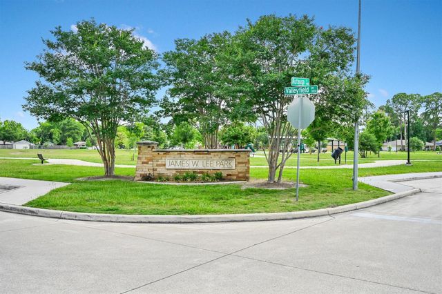 8902 Autauga Street, Houston, TX 77080