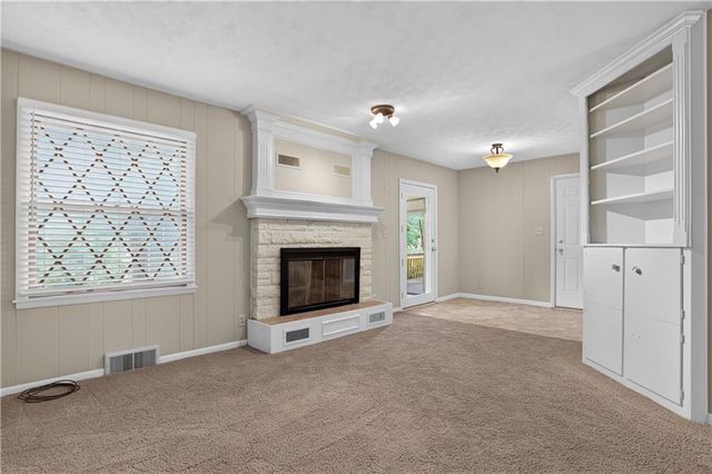 3700 Harvard Avenue, Independence, MO 64052