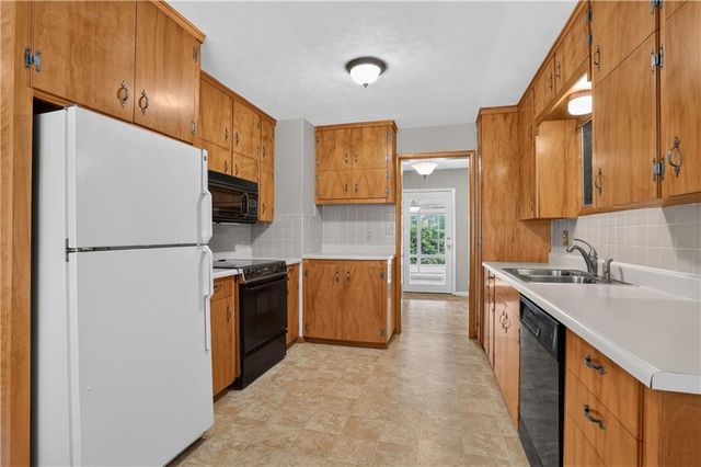 3700 Harvard Avenue, Independence, MO 64052