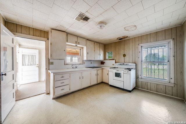 513 GILLETTE BLVD, San Antonio, TX 78221