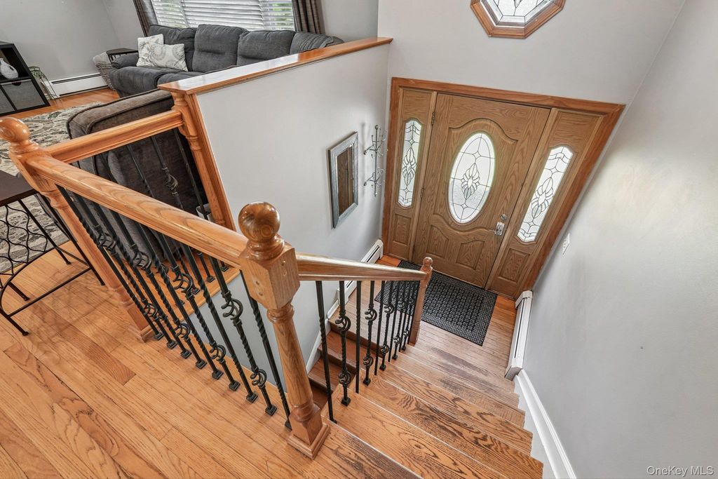 8 Townsend Place, Chester, NY 10918 — photo 3