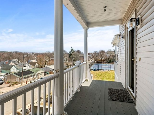 72 Cook St, Lynn, MA 01902