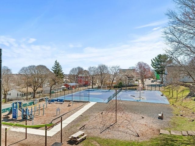 72 Cook St, Lynn, MA 01902