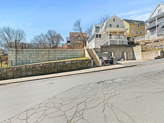 72 Cook St, Lynn, MA 01902