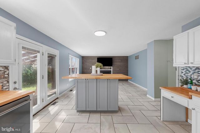 717 WAGNER FARM RD, Millersville, MD 21108