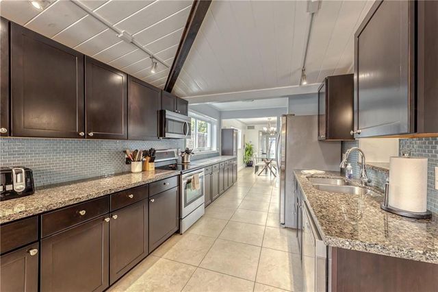 1517 NE 17th Terrace, Fort Lauderdale, FL 33304