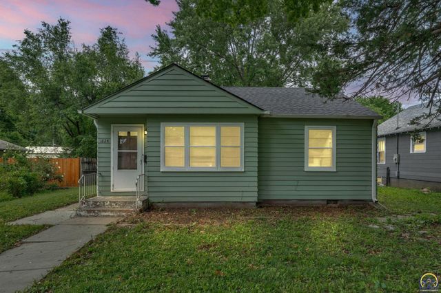 1824 SW Cherokee ST, Topeka, KS 66606
