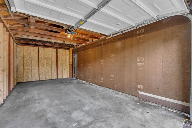 1824 SW Cherokee ST, Topeka, KS 66606
