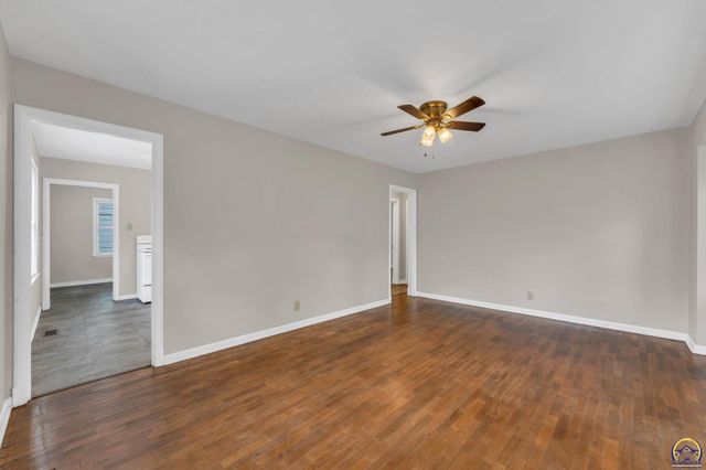 1824 SW Cherokee ST, Topeka, KS 66606
