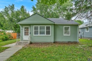 1824 SW Cherokee ST, Topeka, KS 66606
