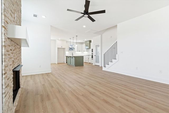 6900 SW Basswood Street, Bentonville, AR 72713