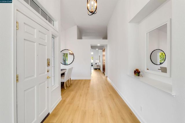 109 Crow Pl, Clayton, CA 94517