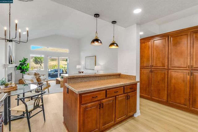 109 Crow Pl, Clayton, CA 94517