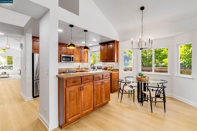 109 Crow Pl, Clayton, CA 94517