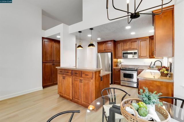 109 Crow Pl, Clayton, CA 94517