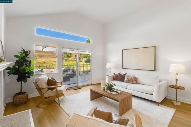 109 Crow Pl, Clayton, CA 94517