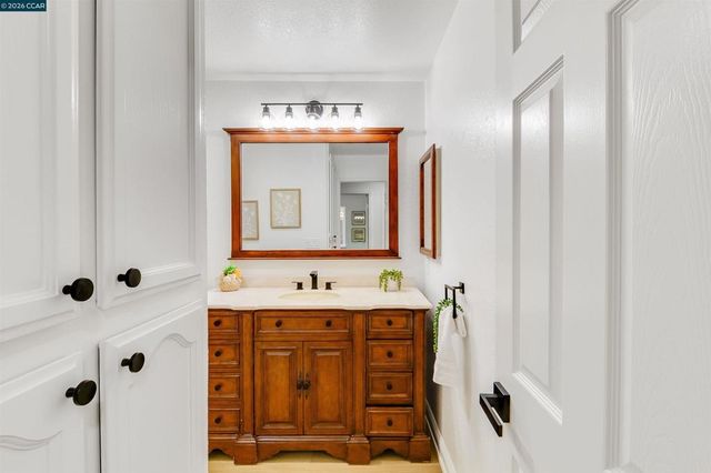 109 Crow Pl, Clayton, CA 94517