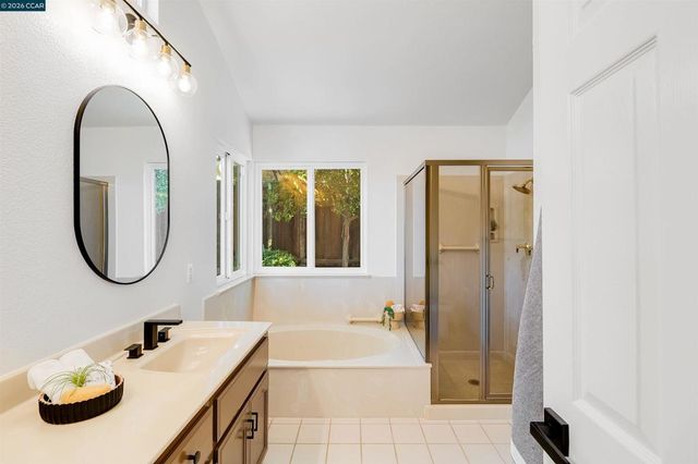 109 Crow Pl, Clayton, CA 94517