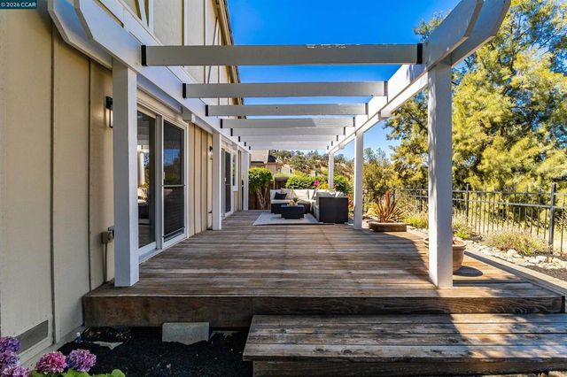 109 Crow Pl, Clayton, CA 94517