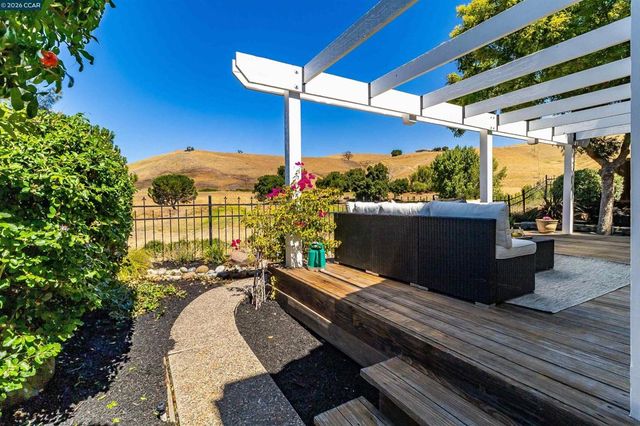 109 Crow Pl, Clayton, CA 94517