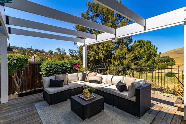 109 Crow Pl, Clayton, CA 94517