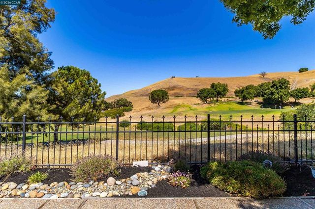 109 Crow Pl, Clayton, CA 94517
