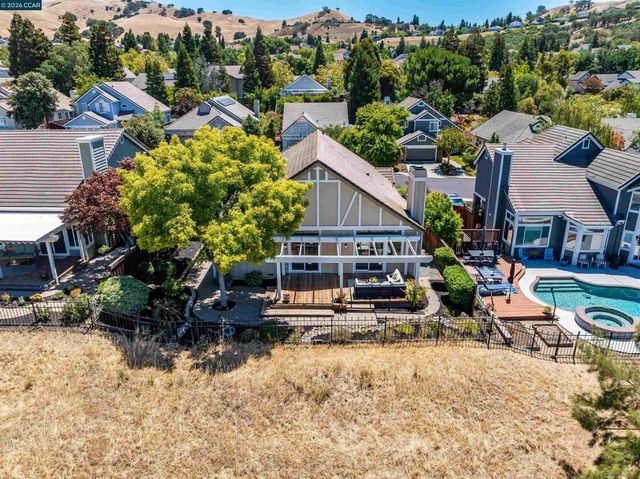 109 Crow Pl, Clayton, CA 94517