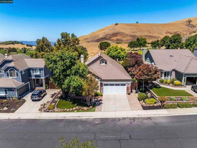 109 Crow Pl, Clayton, CA 94517