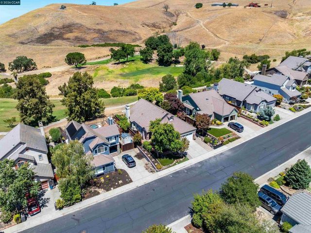 109 Crow Pl, Clayton, CA 94517