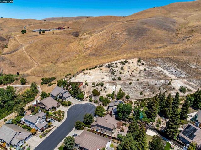 109 Crow Pl, Clayton, CA 94517