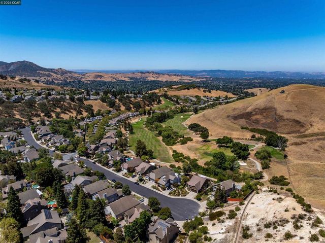 109 Crow Pl, Clayton, CA 94517
