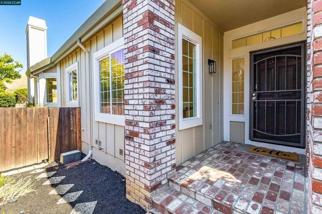 109 Crow Pl, Clayton, CA 94517