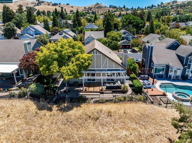 109 Crow Pl, Clayton, CA 94517