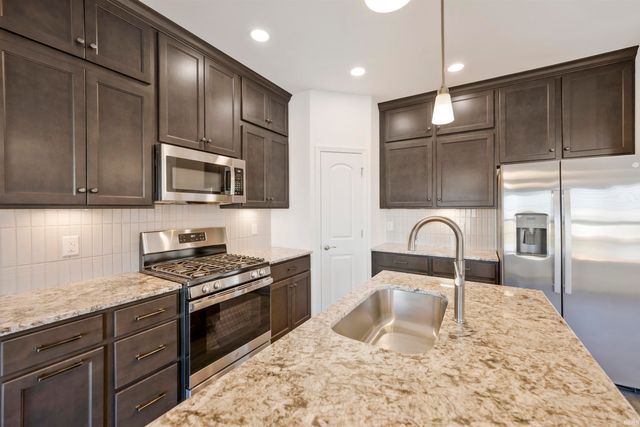 6426 Fuchsia Pass, Evansville, IN 47715