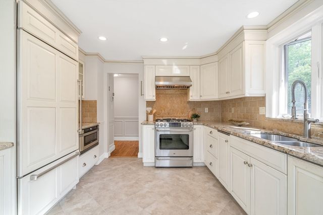 284 Lake St, Belmont, MA 02478