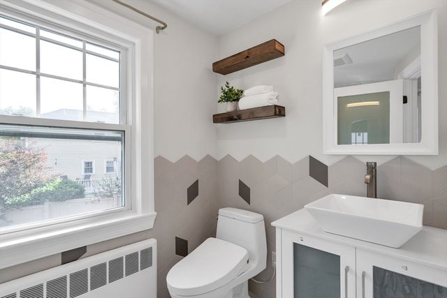 284 Lake St, Belmont, MA 02478