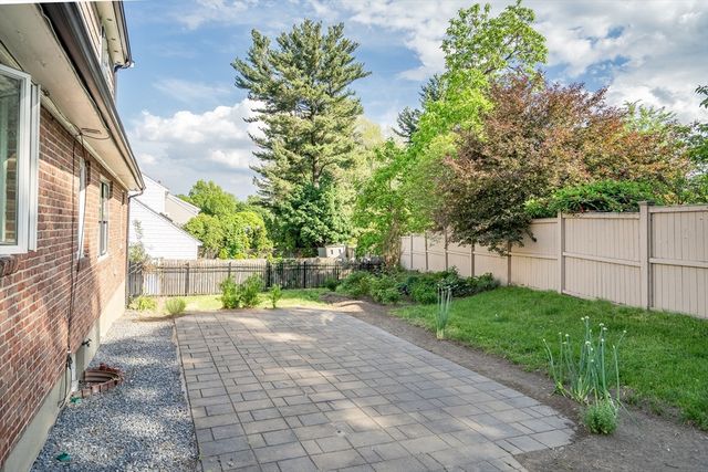 284 Lake St, Belmont, MA 02478