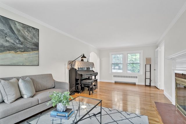 284 Lake St, Belmont, MA 02478