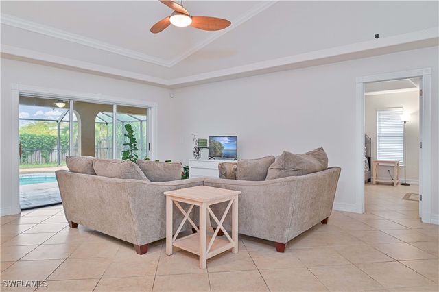 2614 SW Santa Barbara PL, Cape Coral, FL 33914