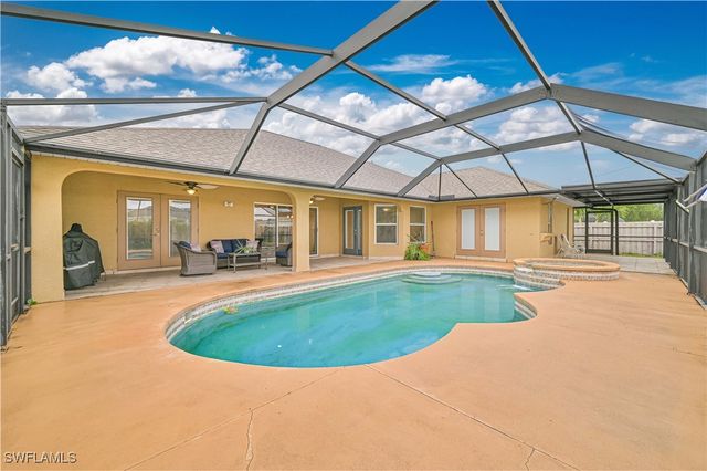 2614 SW Santa Barbara PL, Cape Coral, FL 33914