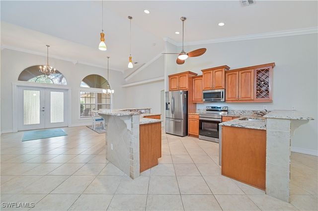 2614 SW Santa Barbara PL, Cape Coral, FL 33914