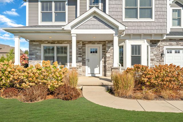 834 Copper Creek Drive, Crown Point, IN 46307